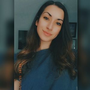 Meet your Posher, Alexis